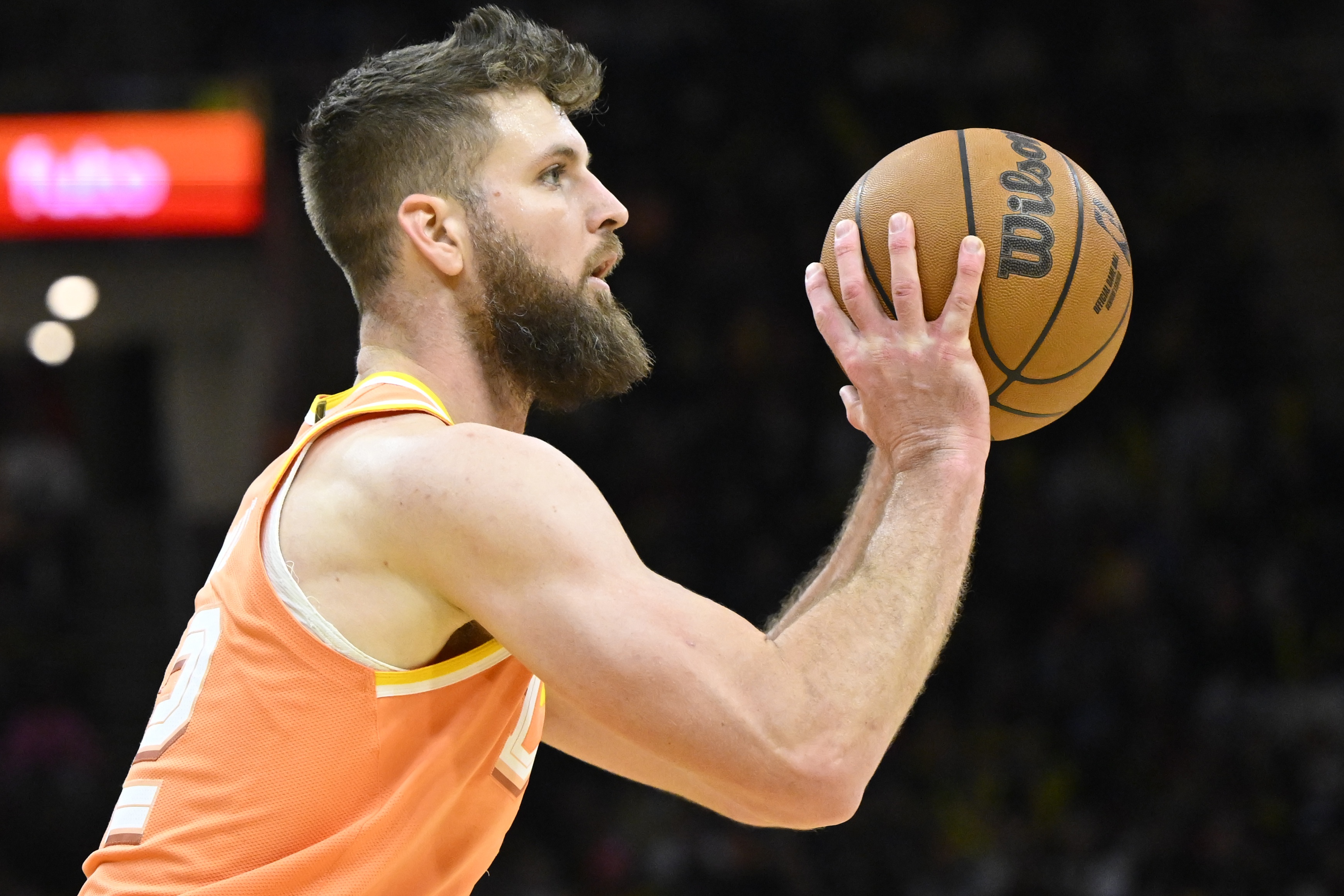 Xingkong Sports-骑士主场迎战活塞 迪恩·韦德&amp;米切尔&amp;斯特鲁斯缺席比赛